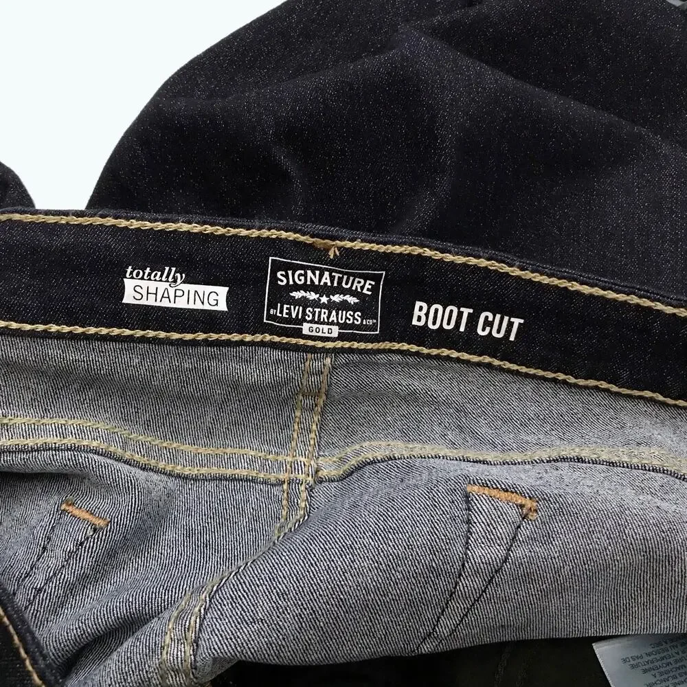 Levi's NWT Dark Wash Shaping Boot Cut Jeans Women 24W Short